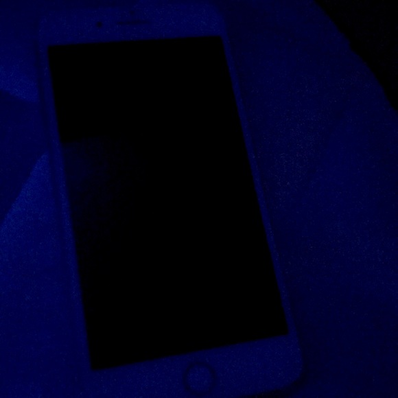 Selling iphone 7plus